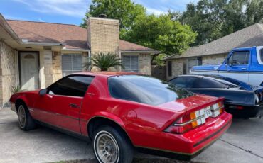 Chevy-camaro-1984-red-7