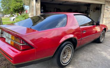 Chevy-camaro-1984-red-8