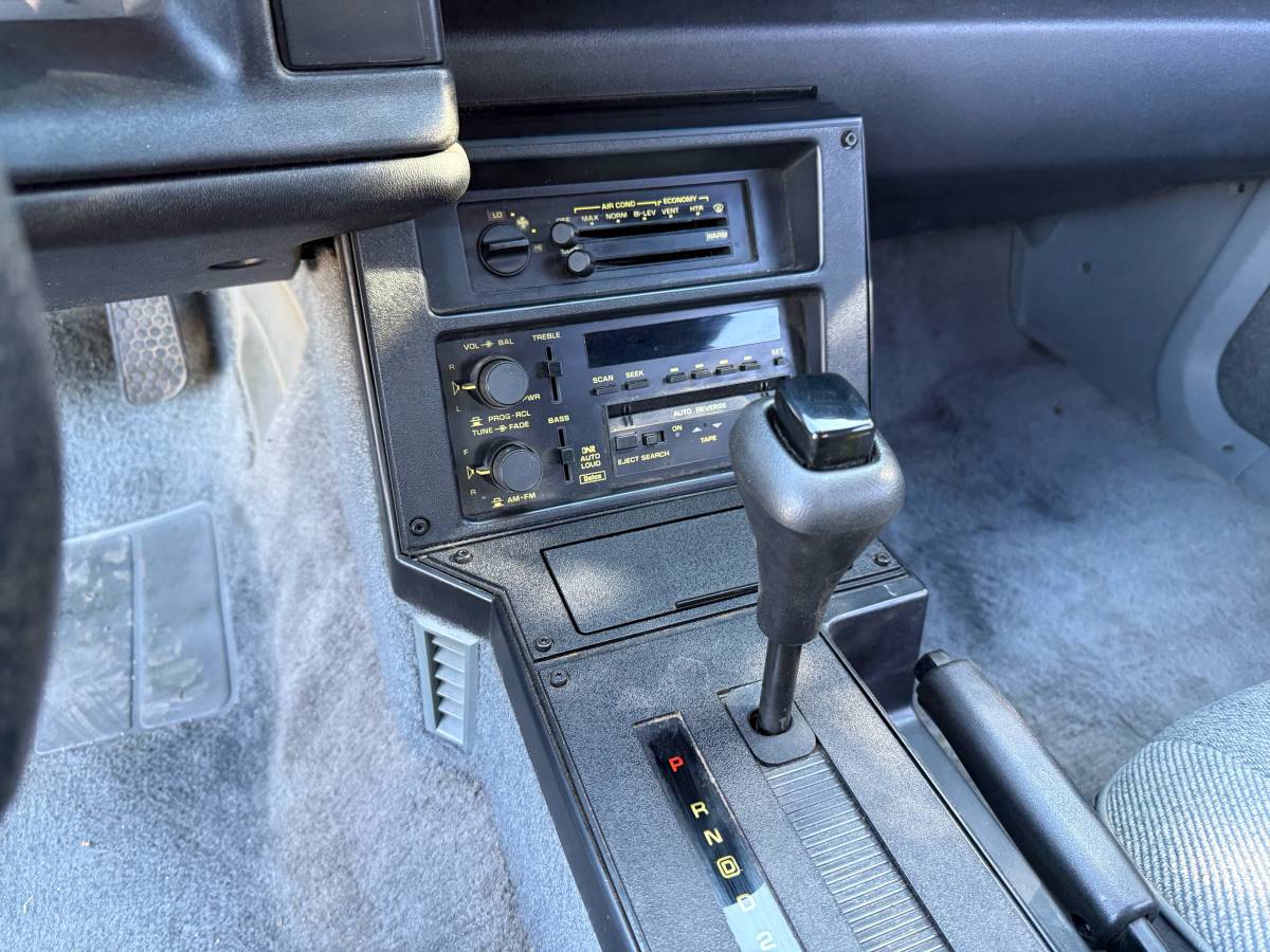 Chevy-camaro-1992-white-5