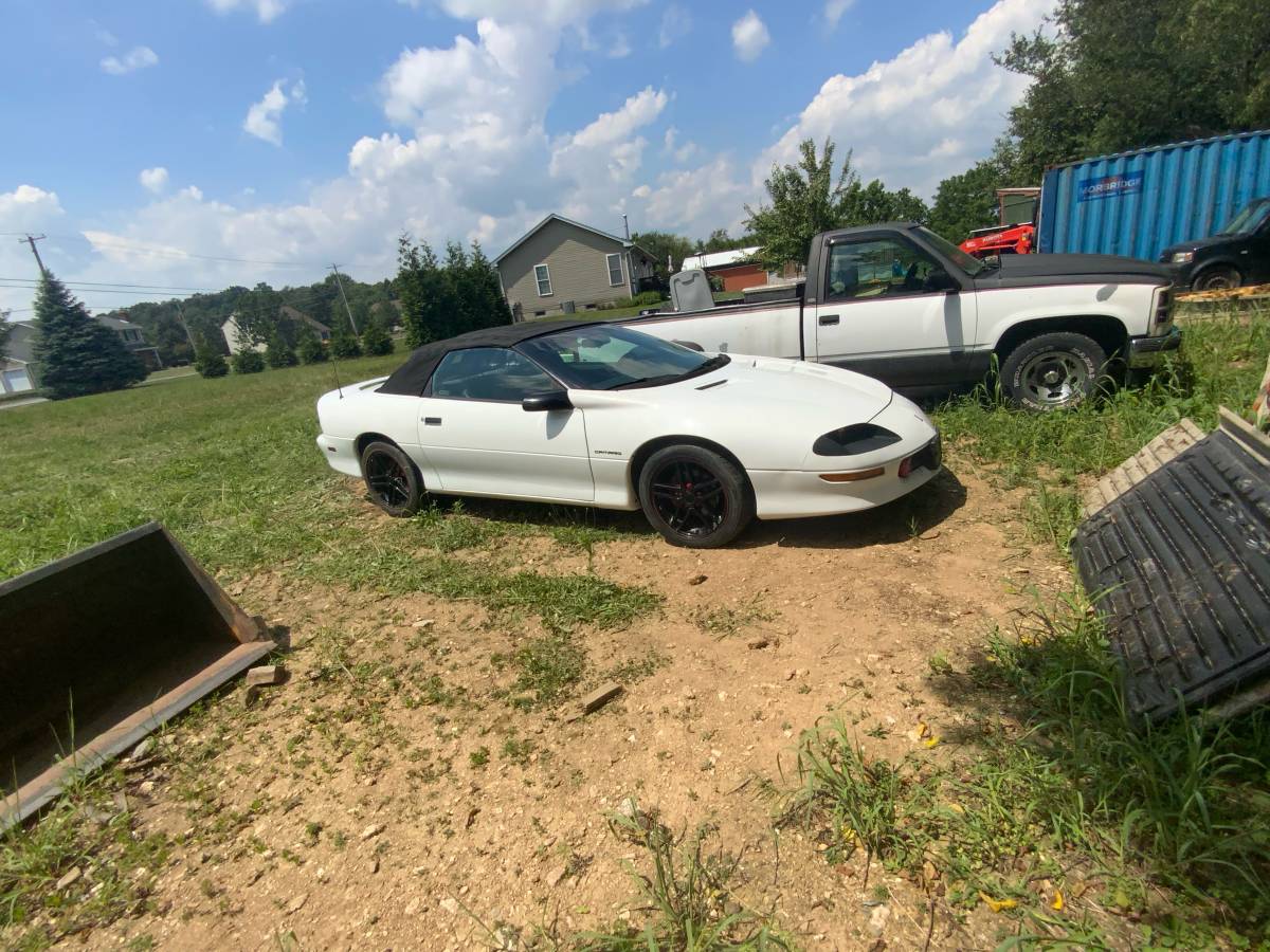 Chevy-camaro-1994-white-1