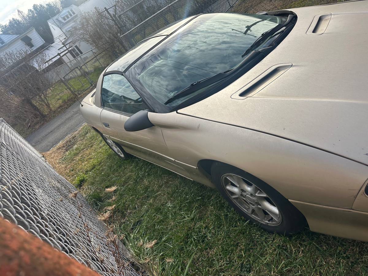 Chevy-camaro-1995-3