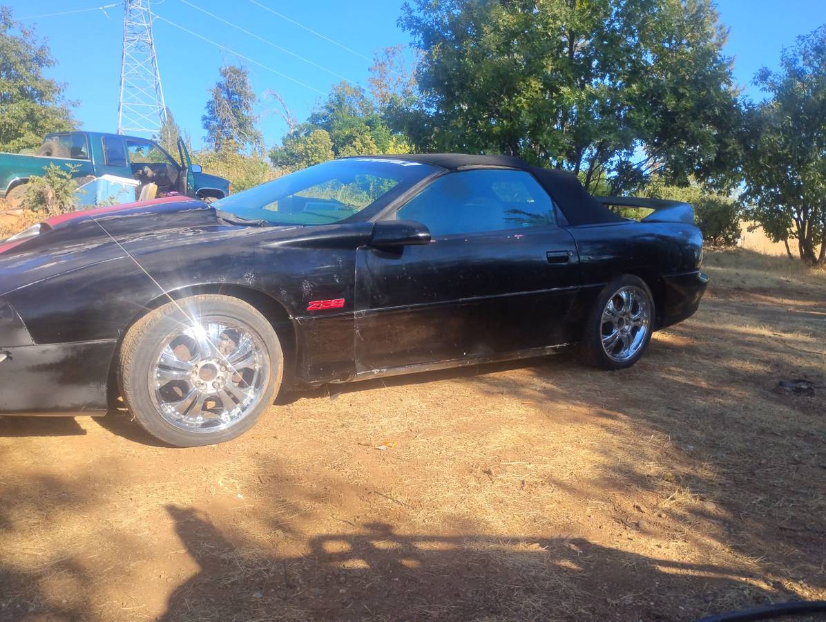 Chevy-camaro-1995-black-1