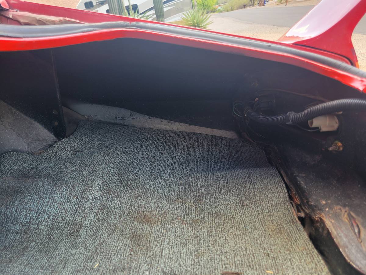 Chevy-camaro-rally-sport-lt-1977-custom-12