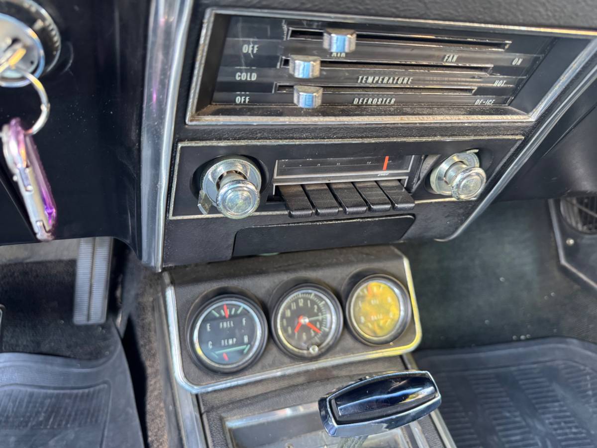 Chevy-camaro-rs-1967-17