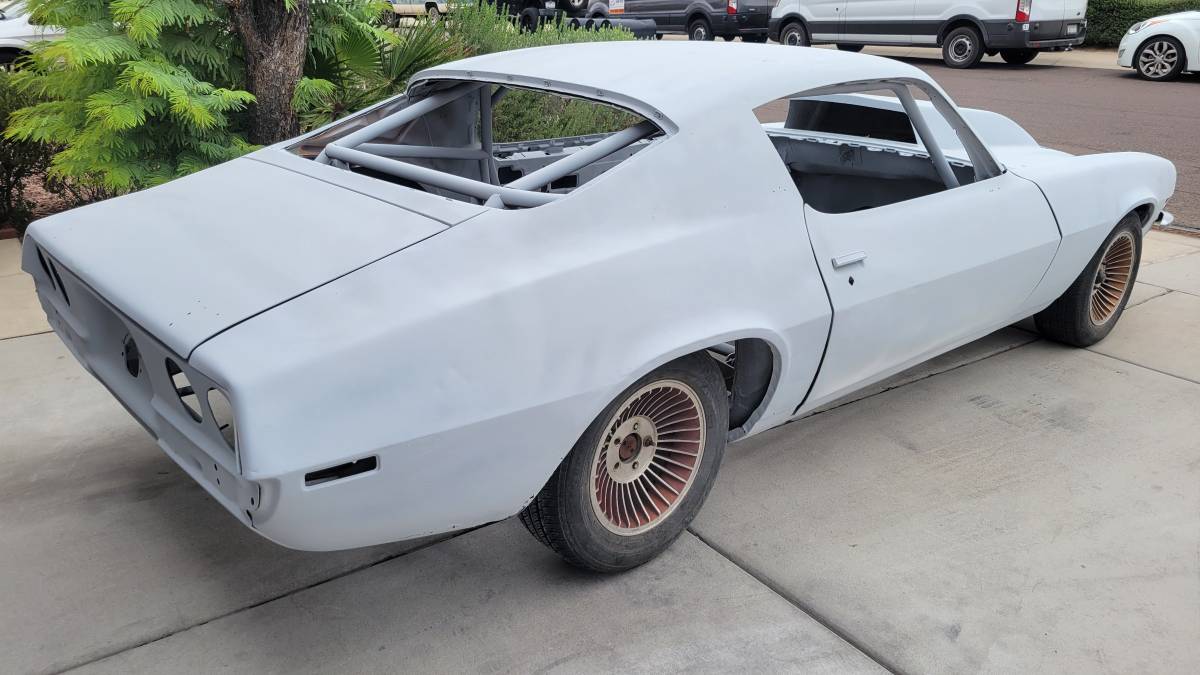 Chevy-camaro-ss-1973-custom-13