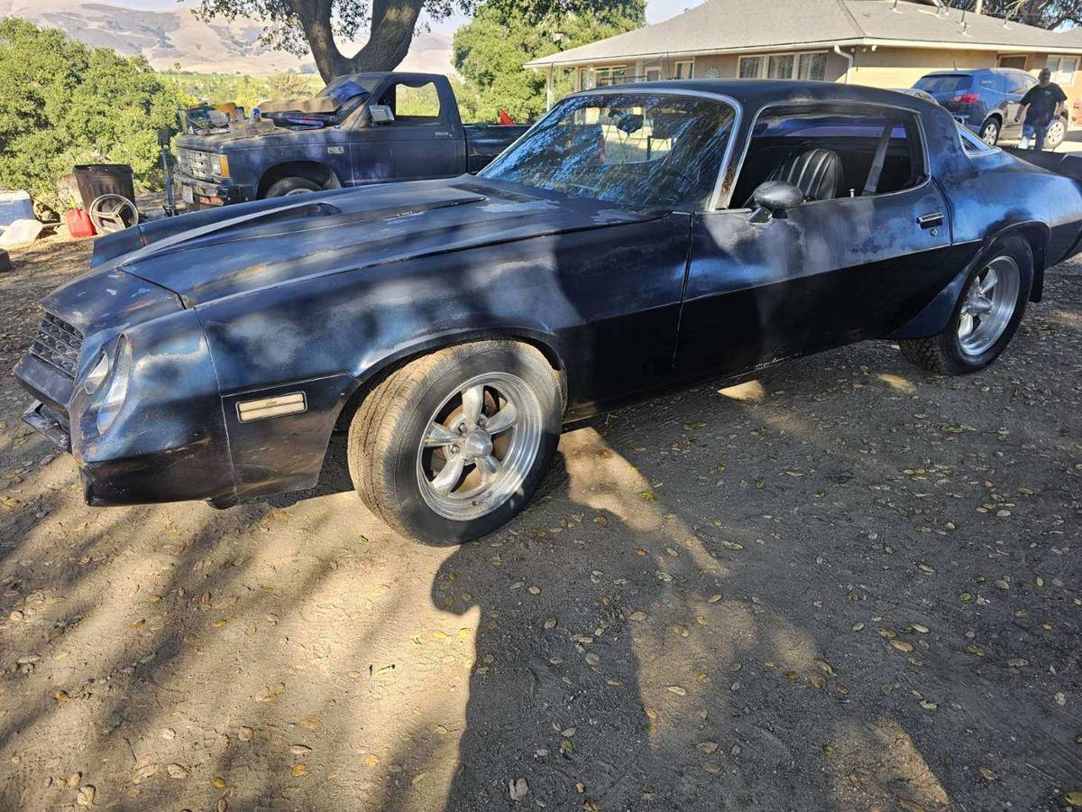 Chevy-camaro-z28-1979-blue