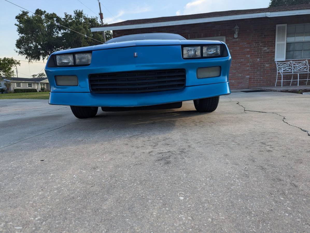Chevy-camaro-z28-1986-blue-11