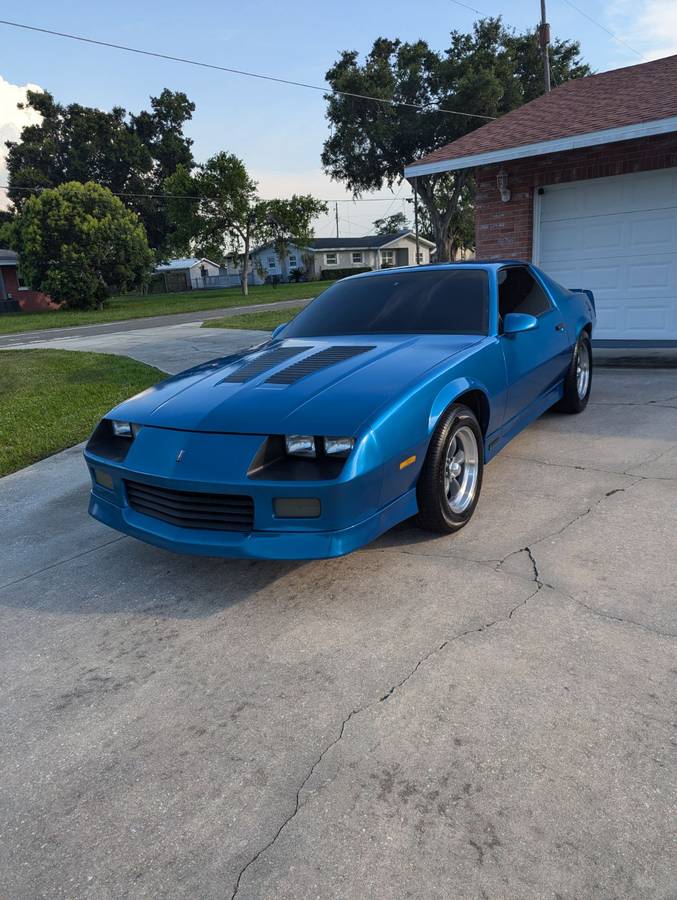 Chevy-camaro-z28-1986-blue