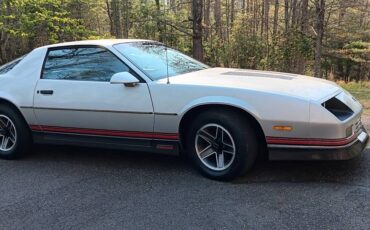 Chevy-camaro-z28-1986-silver-1