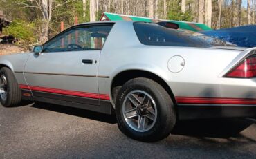 Chevy-camaro-z28-1986-silver-3