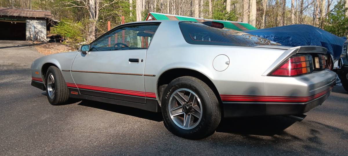 Chevy-camaro-z28-1986-silver-3