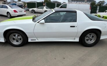 Chevy-camaro-z28-1991-white-1