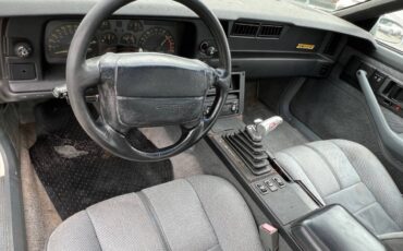 Chevy-camaro-z28-1991-white-15