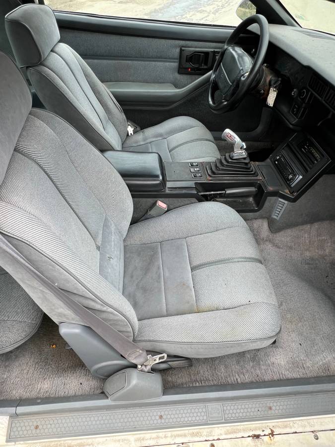 Chevy-camaro-z28-1991-white-19
