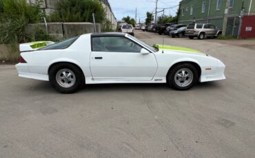 Chevy-camaro-z28-1991-white-2