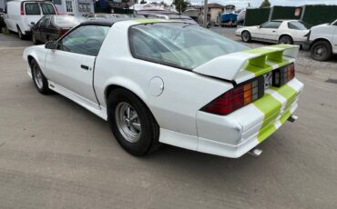 Chevy-camaro-z28-1991-white-5