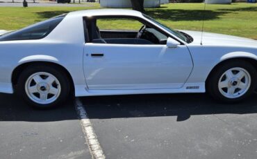 Chevy-camaro-z28-1992-white-1