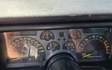 Chevy-camaro-z28-1992-white-10