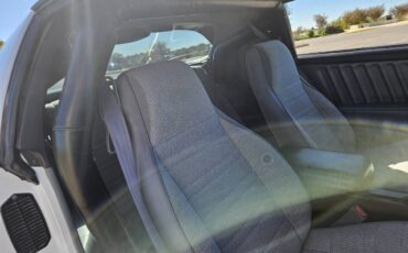 Chevy-camaro-z28-1992-white-19