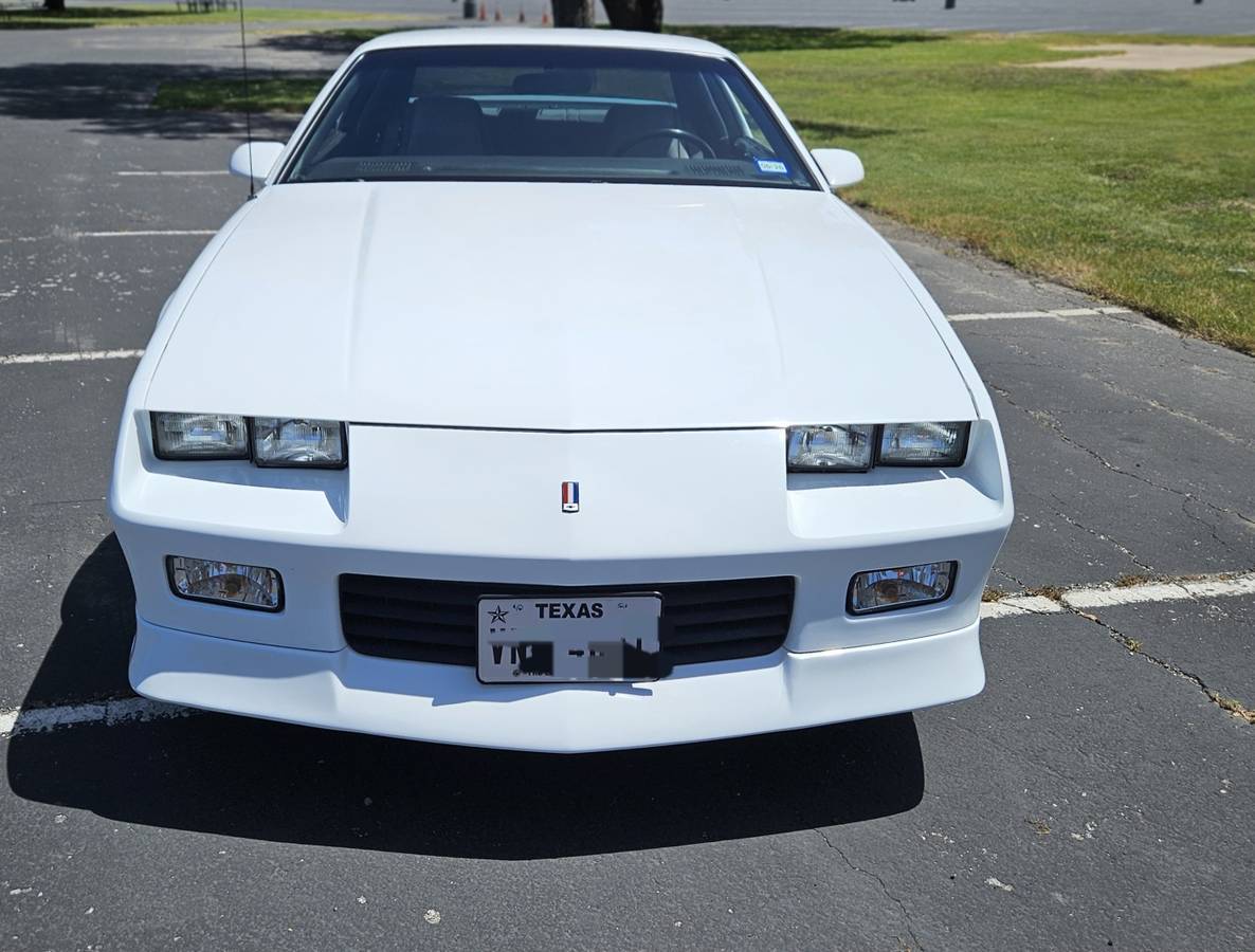Chevy-camaro-z28-1992-white-2