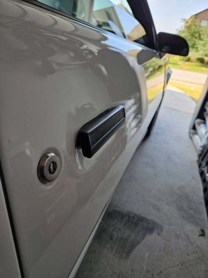 Chevy-camaro-z28-1992-white-23