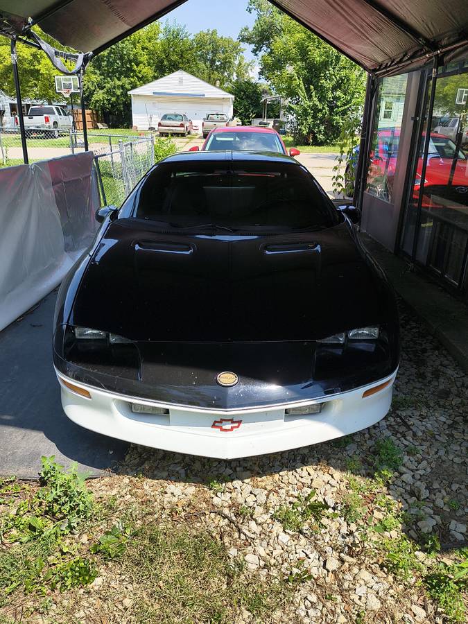 Chevy-camaro-z28-1993-black-11