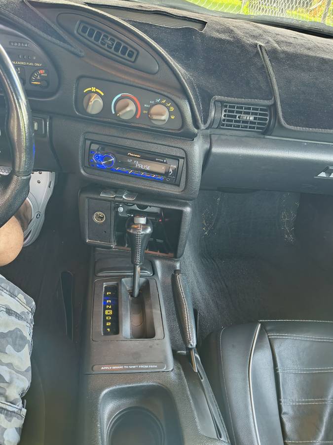 Chevy-camaro-z28-1993-black-2