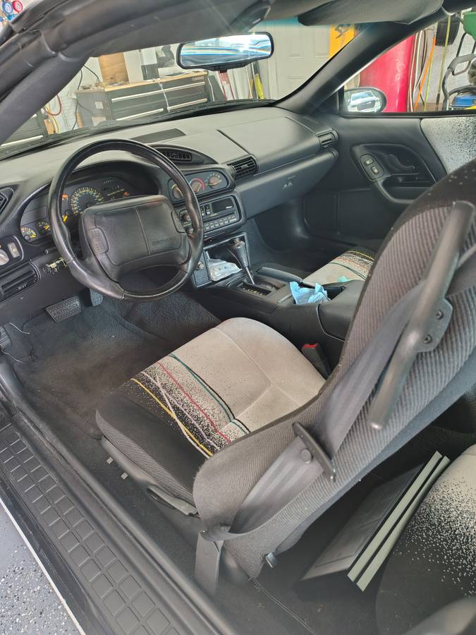 Chevy-camaro-z28-1993-custom-3