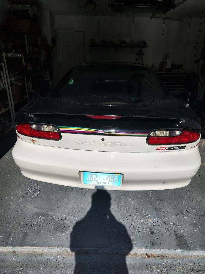 Chevy-camaro-z28-1993-custom-5