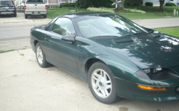 Chevy-camaro-z28-1994-green-2