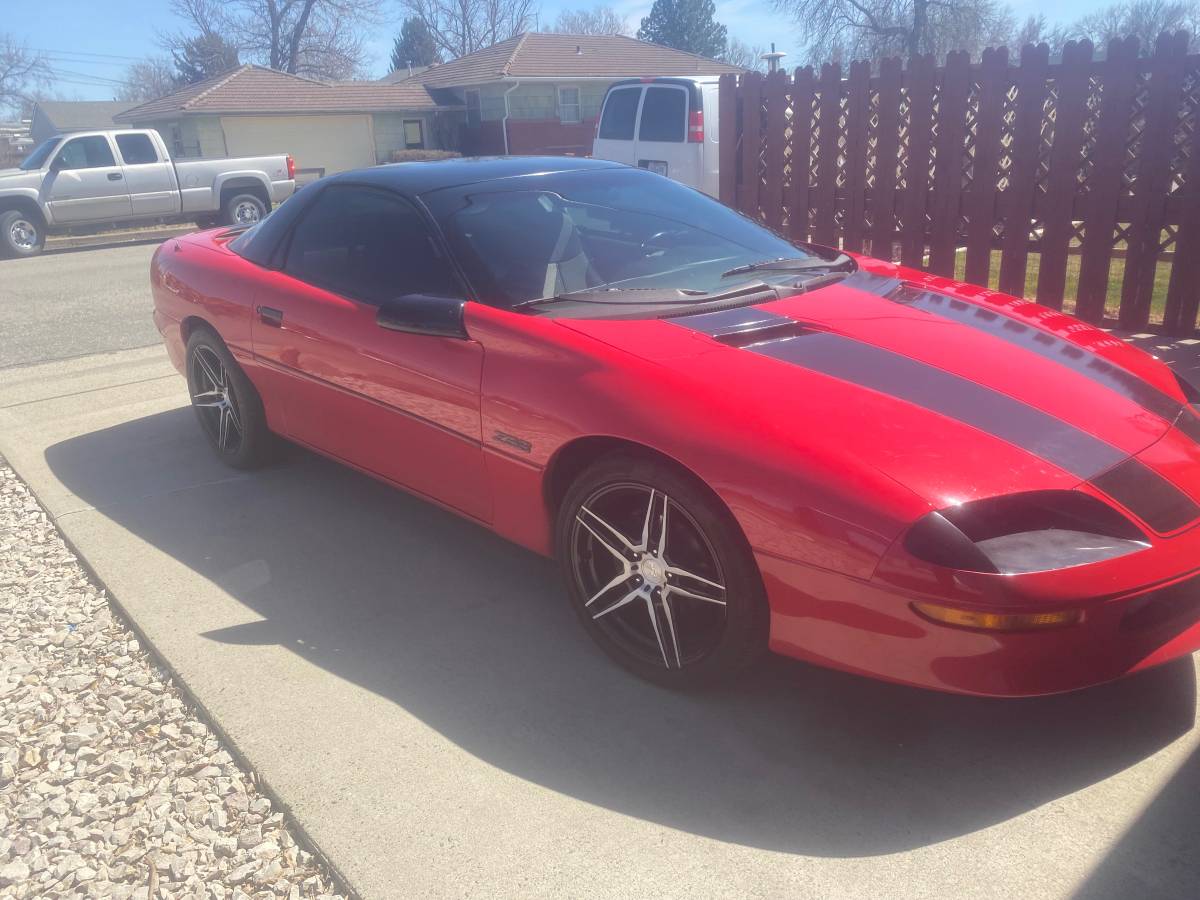 Chevy-camaro-z28-1994-red-6