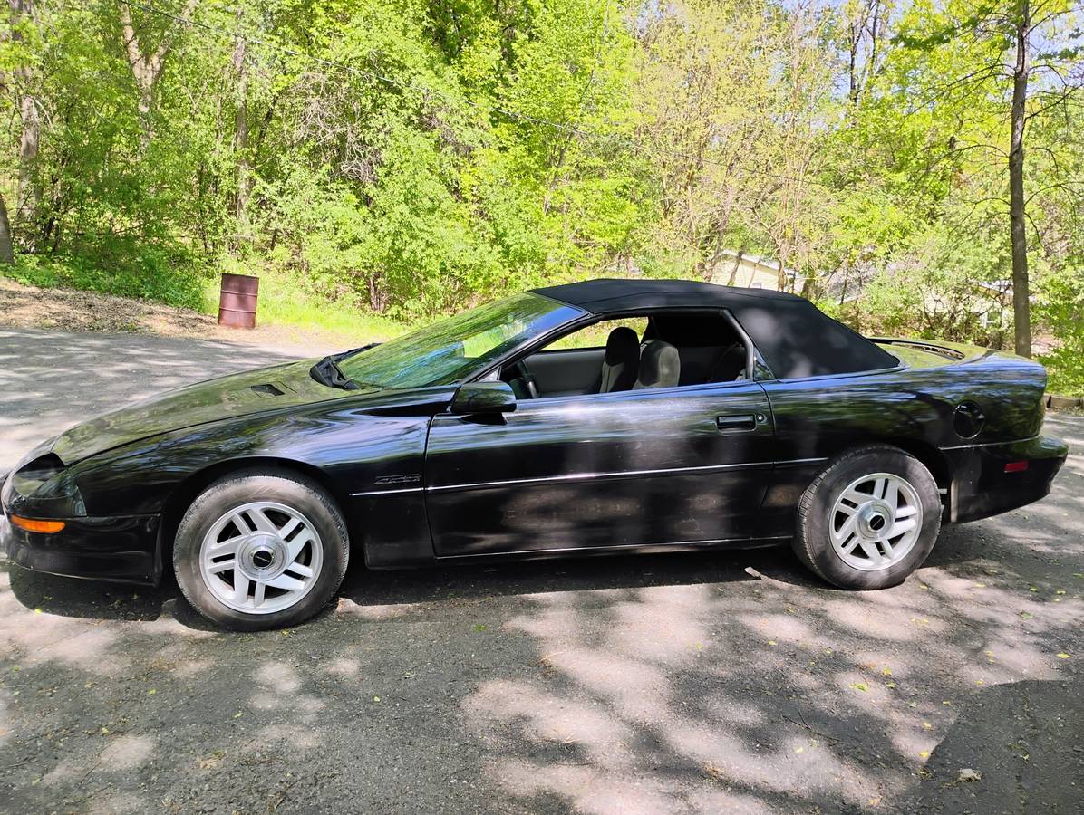 Chevy-camaro-z28-convertible-1995-1
