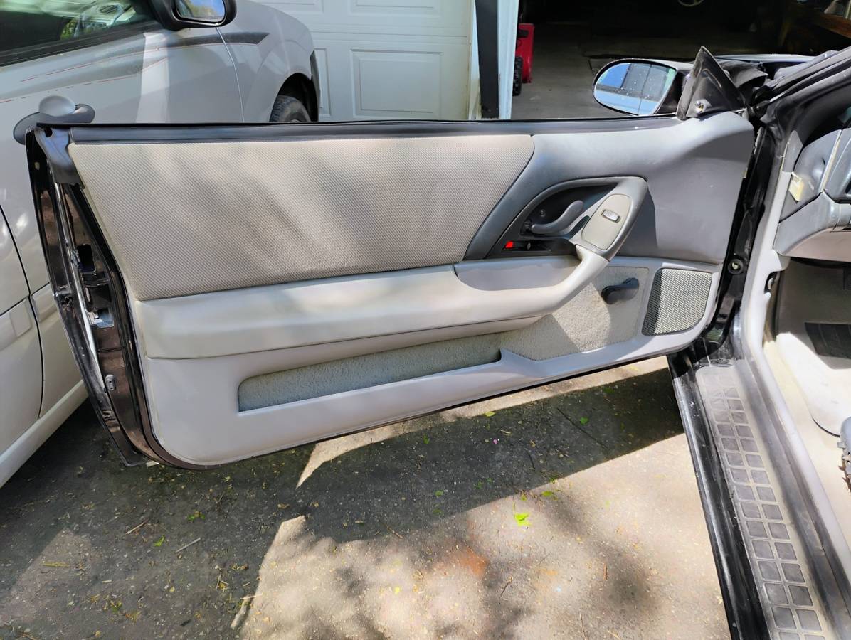 Chevy-camaro-z28-convertible-1995-8
