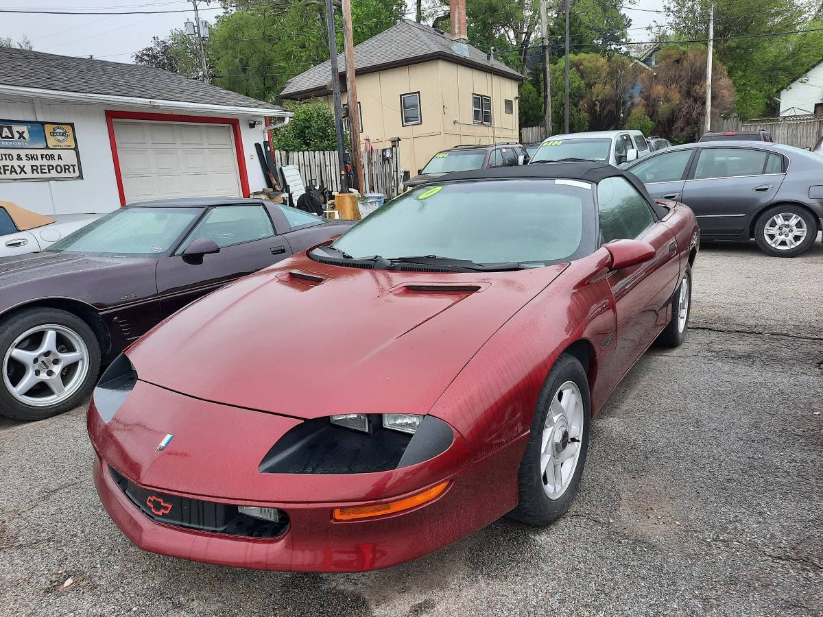 Chevy-camaro-z28-convertible-1995-red-1