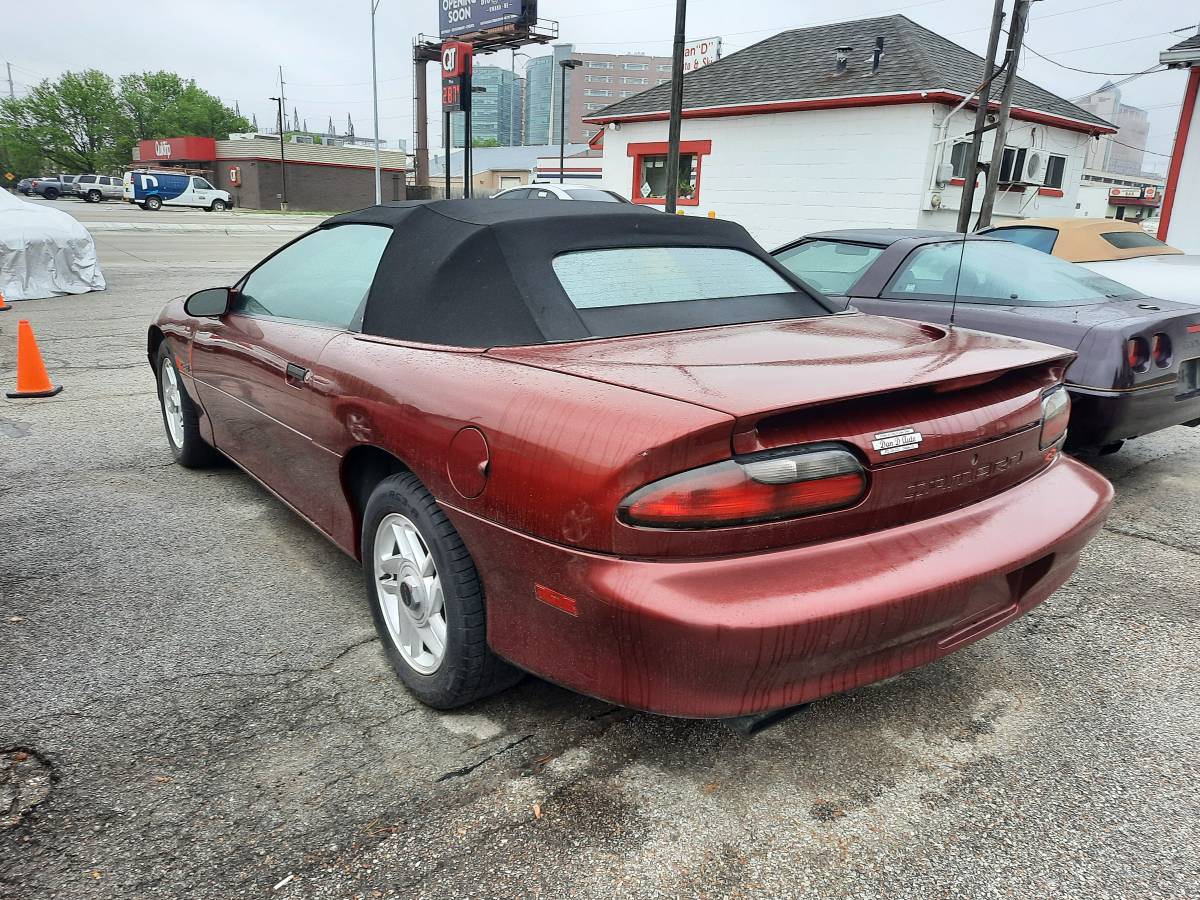 Chevy-camaro-z28-convertible-1995-red-2
