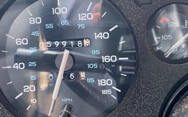 Chevy-camaro-z28-iroc-z-1988-black-10