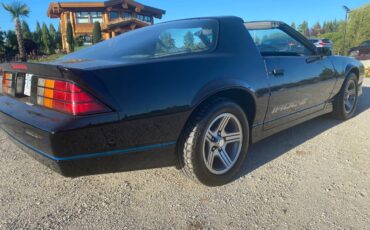 Chevy-camaro-z28-iroc-z-1988-black-2