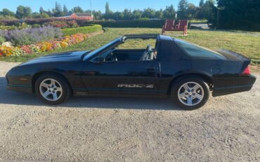 Chevy-camaro-z28-iroc-z-1988-black