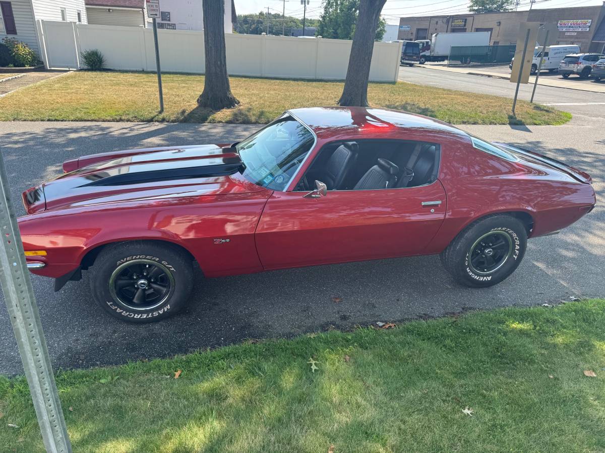 Chevy-camaro-z28-look-1970-red