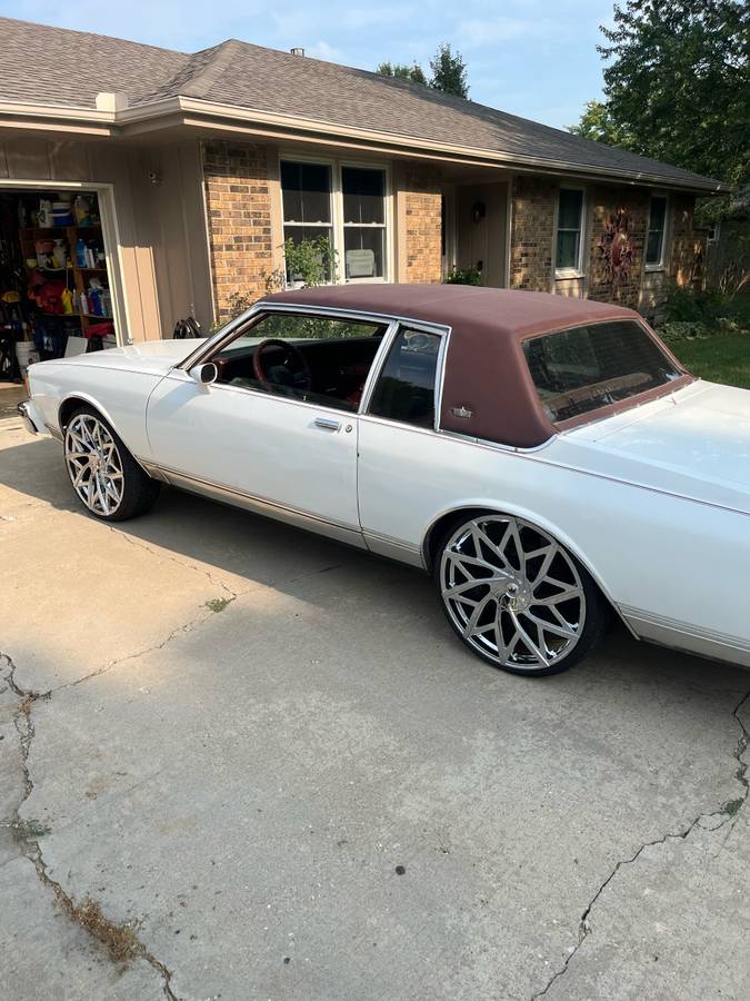 Chevy-caprice-1982-white-3