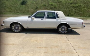 Chevy-caprice-1989-white-1