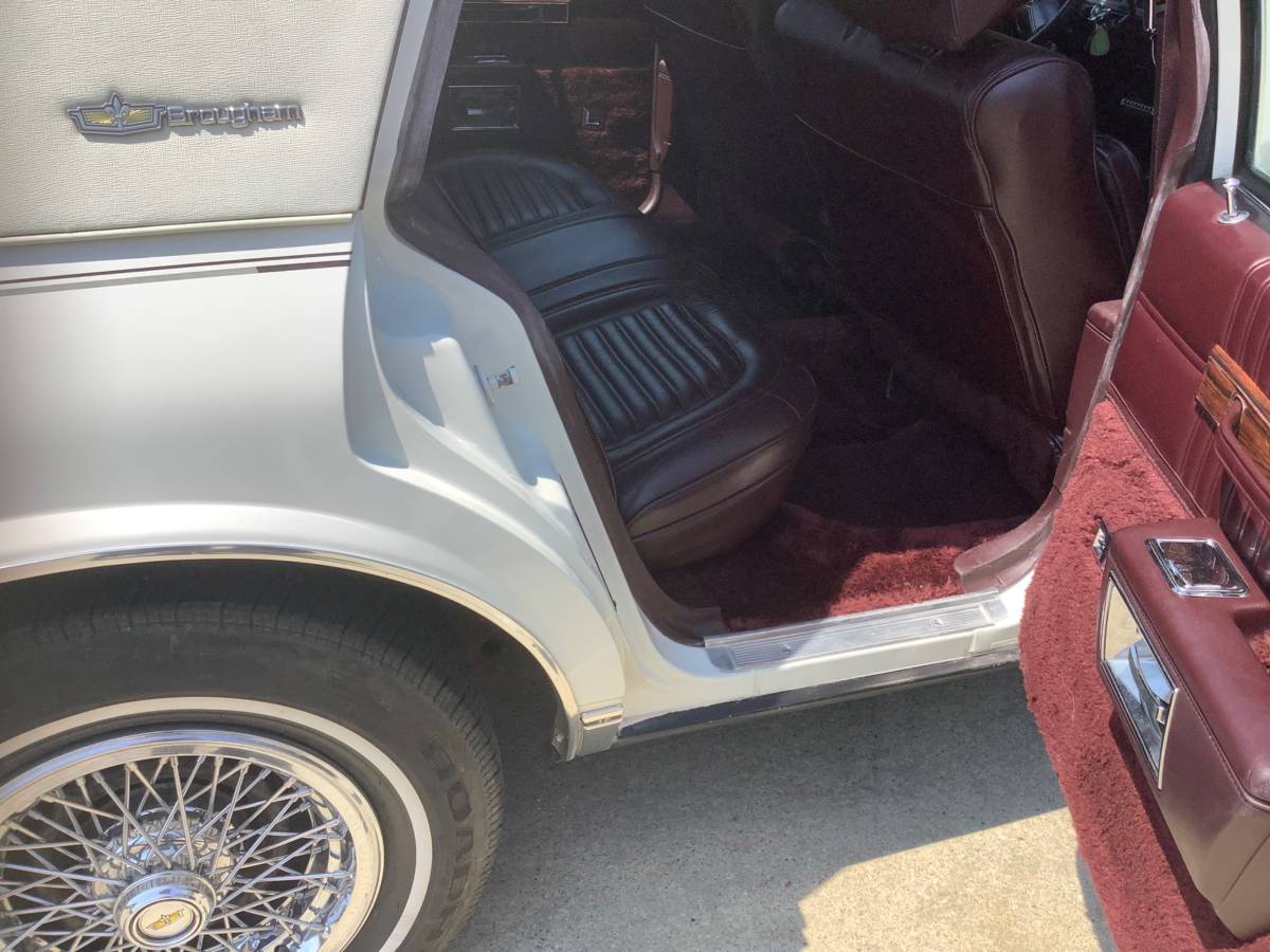 Chevy-caprice-1989-white-12