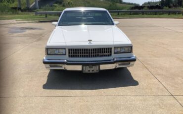 Chevy-caprice-1989-white