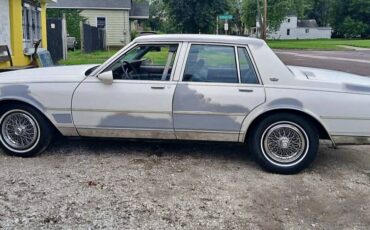 Chevy-caprice-1990-white-1