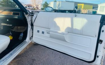 Chevy-caprice-classic-1975-white-14