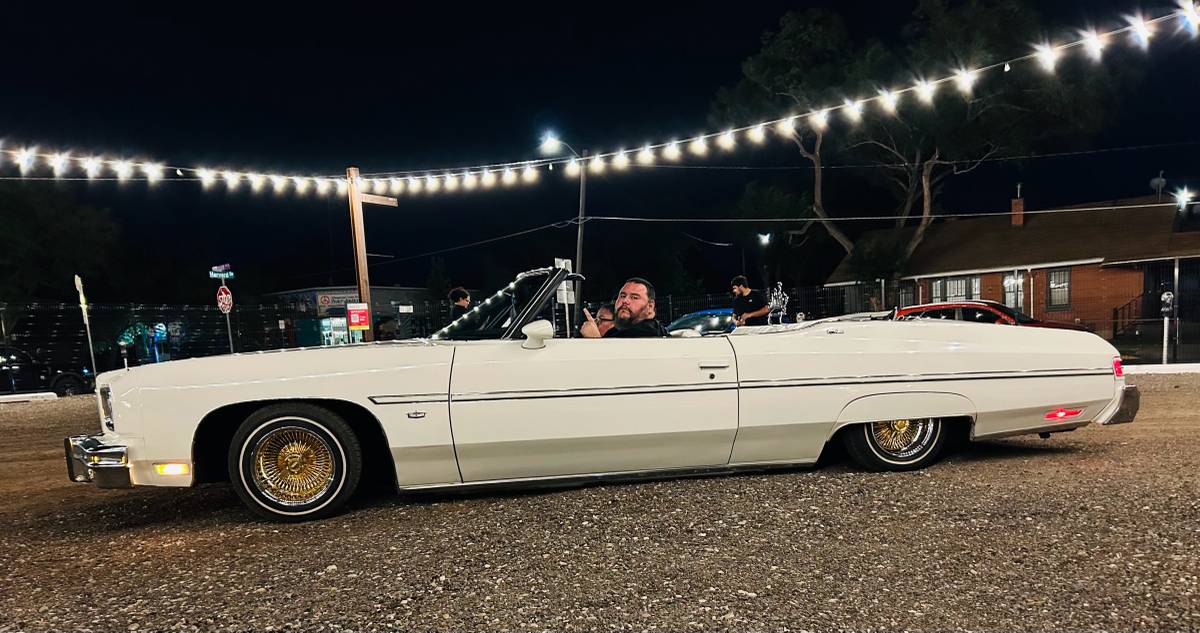 Chevy-caprice-classic-1975-white-6
