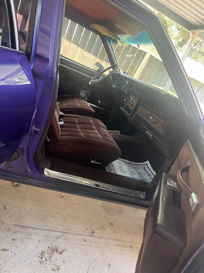 Chevy-caprice-classic-1983-purple-3