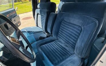 Chevy-caprice-classic-brougham-1987-white-50