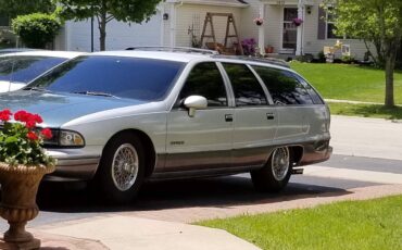 Chevy-caprice-wagon-1992-grey-4