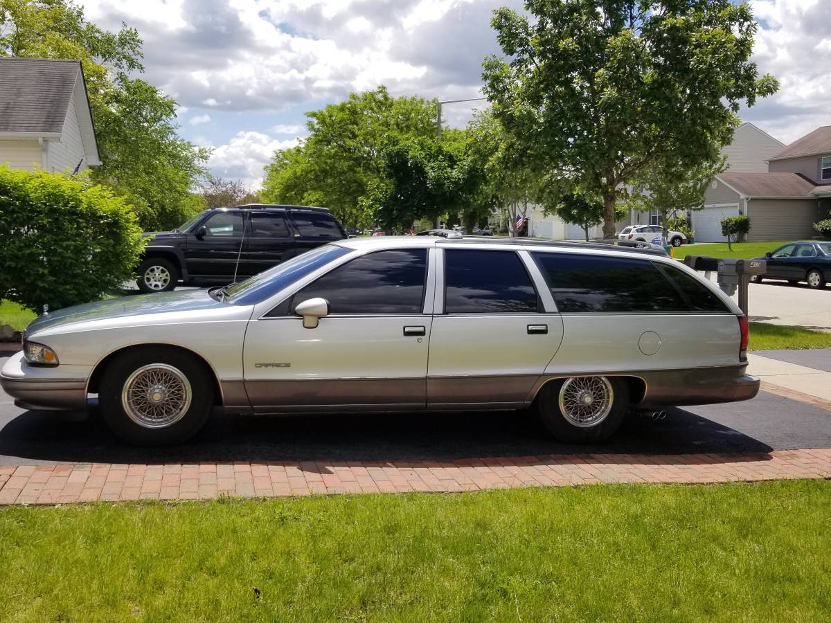 Chevy-caprice-wagon-1992-grey-6